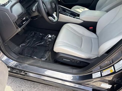 Certified 2025 Honda Accord Touring image 19