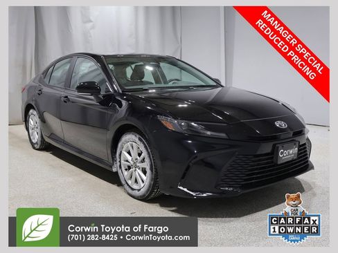 Used 2025 Toyota Camry LE FWD image 1