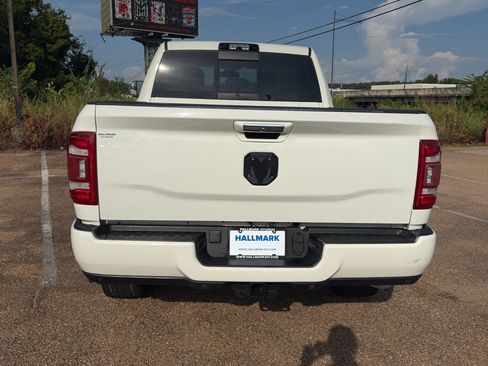 Used 2022 RAM 3500 Limited AWD/4WD image 5