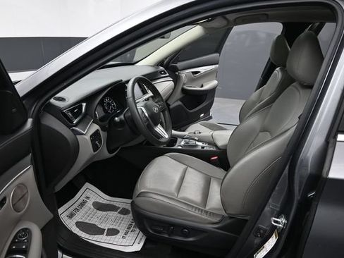 Used 2023 INFINITI QX50 Luxe w/ Accent Package FWD image 28