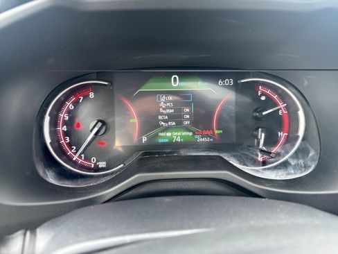 Used 2023 Toyota RAV4 XLE Premium AWD/4WD image 4