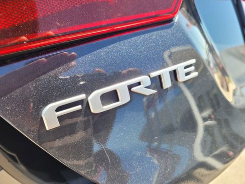 Used 2024 Kia Forte LXS w/ LXS Technology Package FWD image 25