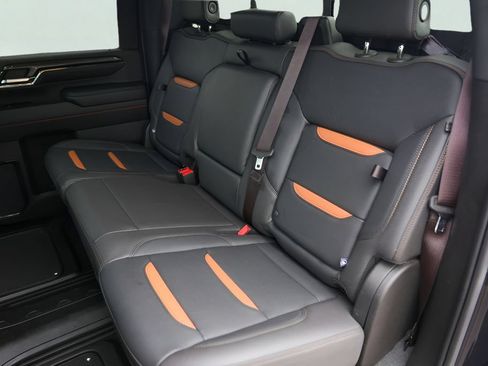 Used 2024 GMC Sierra 2500 AT4 w/ AT4 Premium Plus Package AWD/4WD image 27