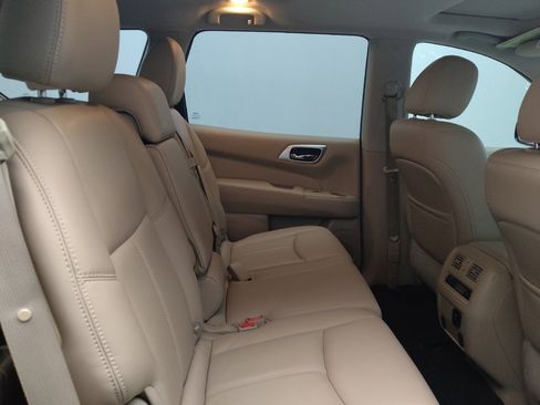 Used 2016 Nissan Pathfinder SL w/ SL Premium Package image 19