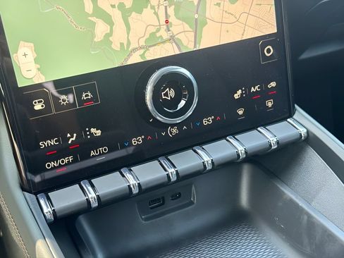 New 2027 GMC Terrain AT4 w/ Technology Package II AWD/4WD image 15