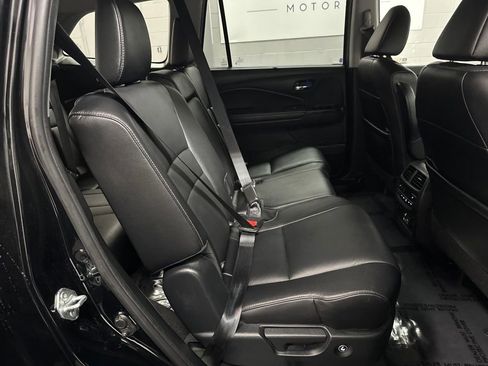 Used 2022 Honda Pilot Touring image 18