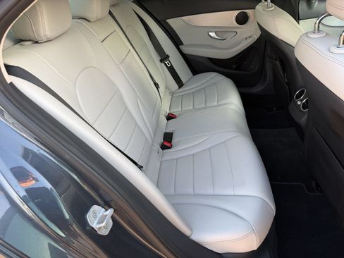 Used 2016 Mercedes-Benz C 300 4MATIC Sedan image 32