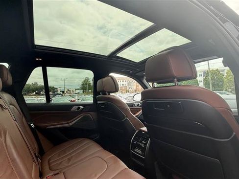 Used 2019 BMW X5 xDrive50i w/ M Sport Package AWD/4WD image 23