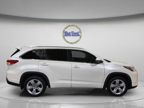 Used 2018 Toyota Highlander Limited image 7