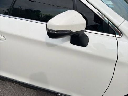 Used 2018 Subaru Outback 2.5i Limited AWD/4WD image 5