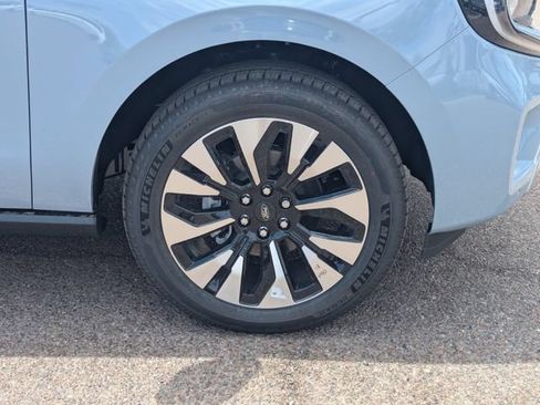 New 2026 Ford Expedition Platinum w/ Driver's Package AWD/4WD image 10