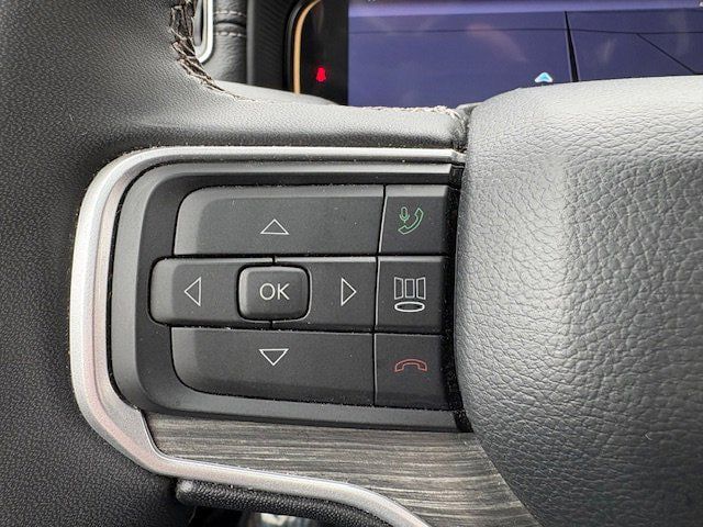 Used 2024 Jeep Wagoneer L Series II w/ Flexible Seating Group AWD/4WD image 21