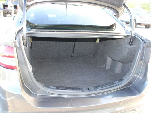 Used 2018 Ford Fusion SE image 19