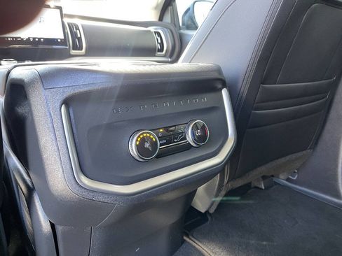 Used 2025 Ford Expedition Active AWD/4WD image 26