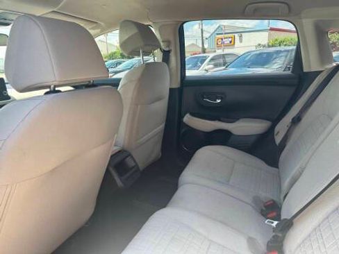 Used 2024 Honda HR-V LX image 2