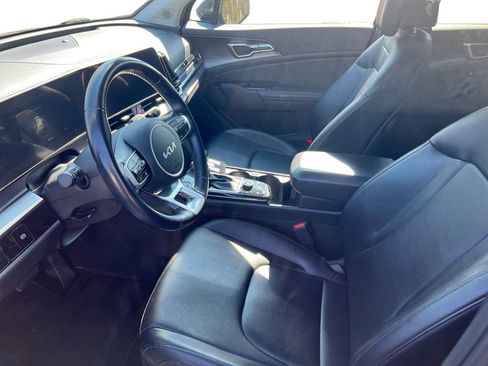 Used 2023 Kia Sportage EX image 9