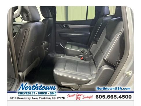 Used 2025 Buick Enclave Sport Touring image 35