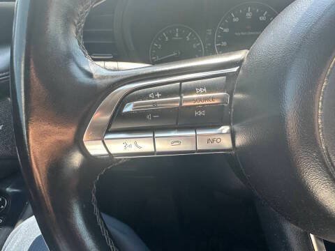 Used 2022 MAZDA MAZDA3 s FWD image 22