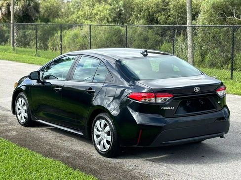 Used 2021 Toyota Corolla LE FWD image 6
