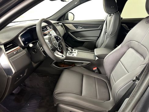 New 2026 Jaguar F-PACE R-Dynamic S image 4