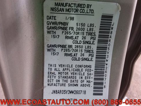 Used 1998 Nissan Pathfinder SE image 25