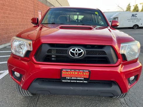 Used 2015 Toyota Tacoma 4x4 Double Cab w/ TRD Sport Package image 2