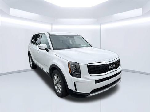 Used 2022 Kia Telluride LX AWD/4WD image 3