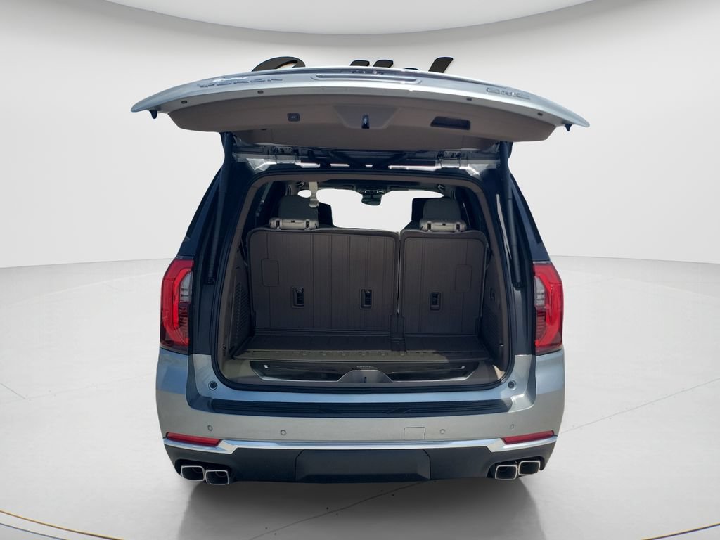 New 2026 GMC Yukon Denali w/ Denali Reserve Package AWD/4WD image 9