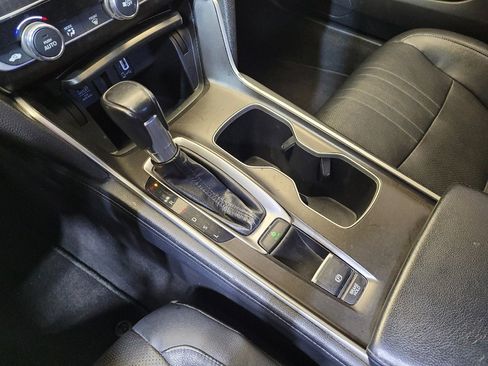 Used 2018 Honda Accord EX-L image 26