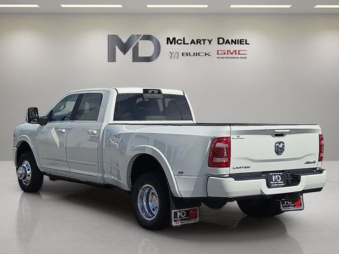 Used 2024 RAM 3500 Limited AWD/4WD image 13