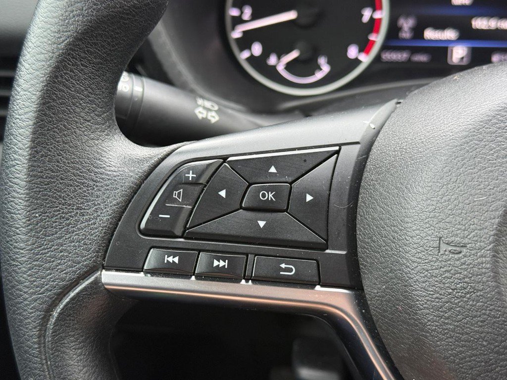 Used 2024 Nissan Sentra SV FWD image 14