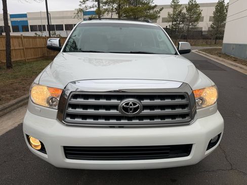 Used 2012 Toyota Sequoia Platinum image 10