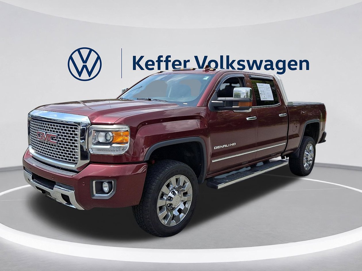 Used 2016 GMC Sierra 2500 Denali w/ Driver Alert Package AWD/4WD image 3