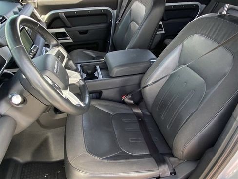 Used 2021 Land Rover Defender 110 SE image 6