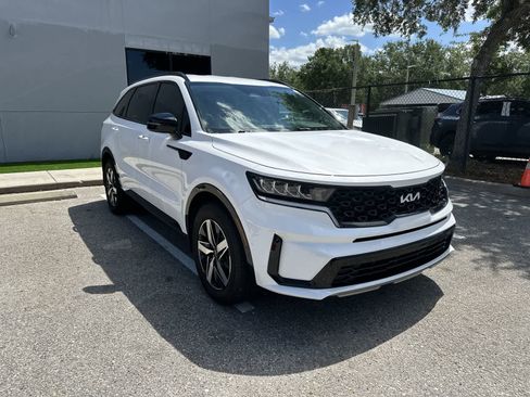 Used 2022 Kia Sorento S FWD image 11