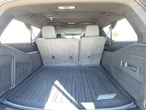 Used 2022 Chevrolet Suburban Z71 w/ Z71 Off-Road Package image 14