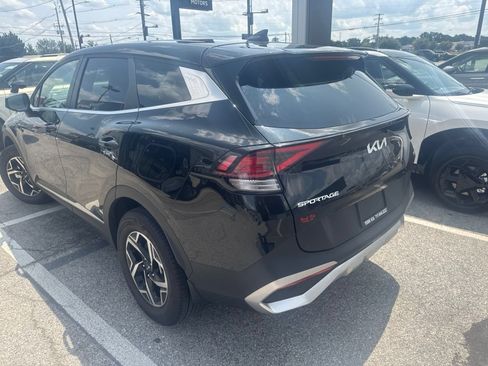 Used 2024 Kia Sportage LX AWD/4WD image 6