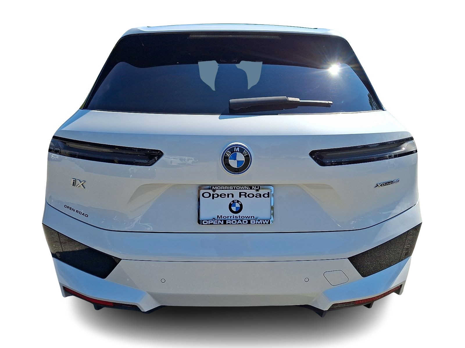Used 2024 BMW iX xDrive50 w/ Premium Package AWD/4WD image 5
