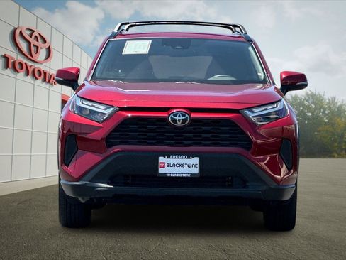 Certified 2025 Toyota RAV4 XLE w/ Convenience Package AWD/4WD image 8