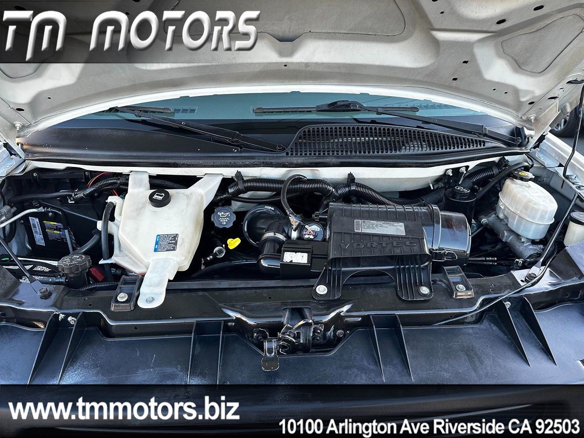Used 2011 GMC Savana 3500 RWD image 19