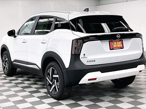 New 2026 Nissan Kicks SV image 3