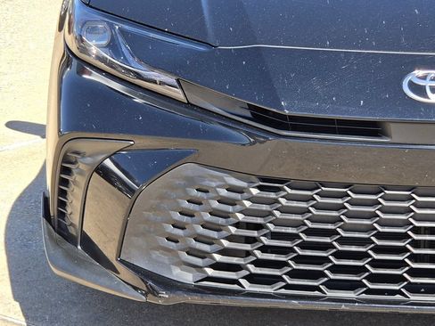 Used 2025 Toyota Camry SE FWD image 5