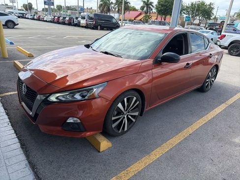 Used 2019 Nissan Altima 2.5 SR w/ SR Premium Package image 1