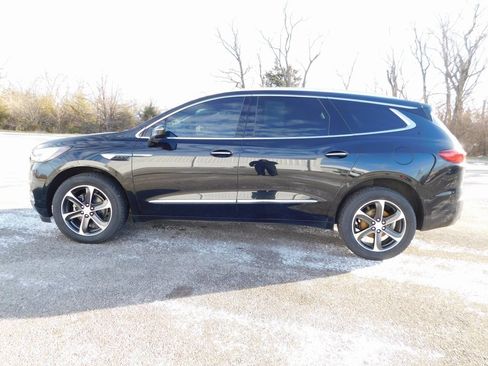 Used 2021 Buick Enclave Essence w/ Sport Touring Edition image 6