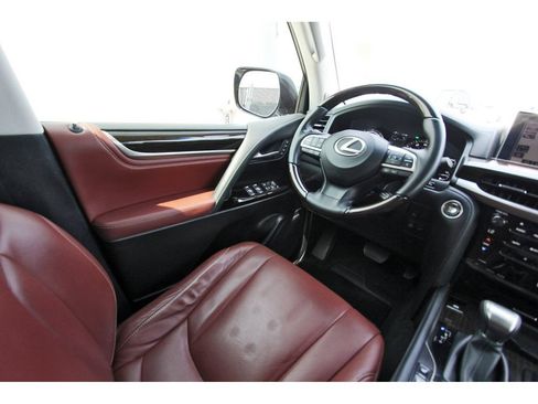 Used 2020 Lexus LX 570 4WD w/ Luxury Package image 7