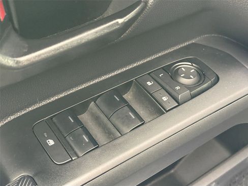 Certified 2024 Toyota Tacoma SR5 image 28