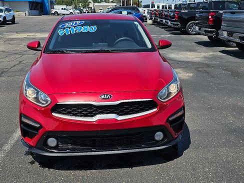 Used 2019 Kia Forte LXS FWD image 2