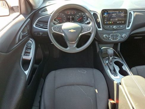 Used 2024 Chevrolet Malibu LT FWD image 11