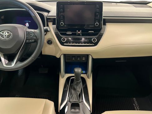 Certified 2022 Toyota Corolla Cross XLE w/ Convenience Package AWD/4WD image 14