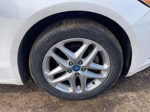 Used 2013 Ford Fusion SE image 14